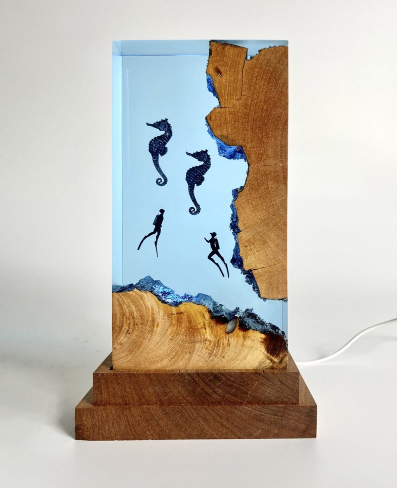 Sea Horse in Deep Sea Epoxy Resin Lamp