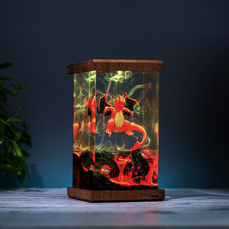 CHARIZAR Pokemon Epoxy Lamp