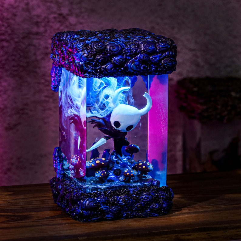 Cute Knight & Hornet Resin Lamp