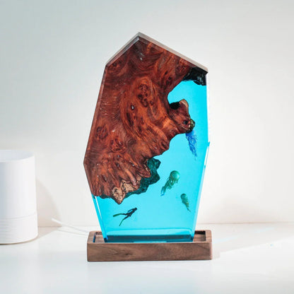 DEEP WHALE SEA LAMP – Polygon