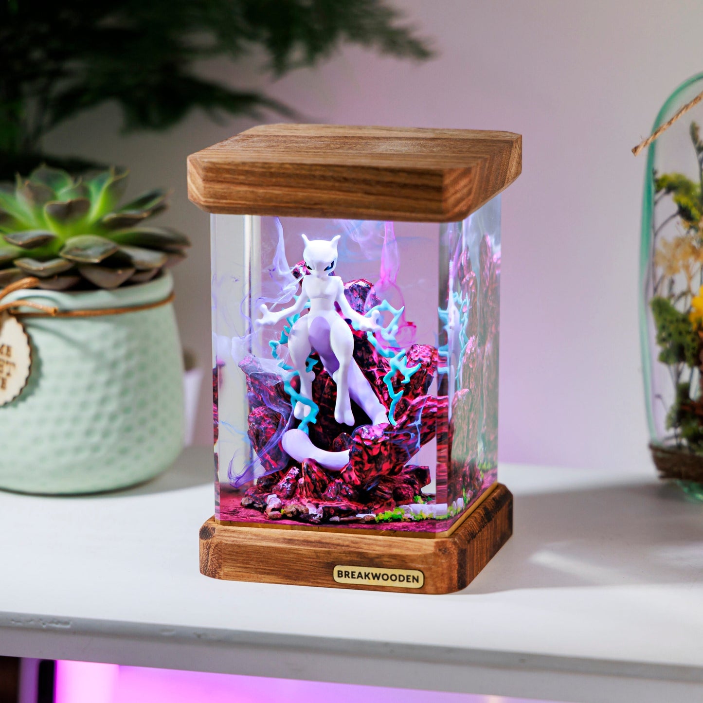 Iconic Mewtwo Pokemon Resin Diorama Lamp