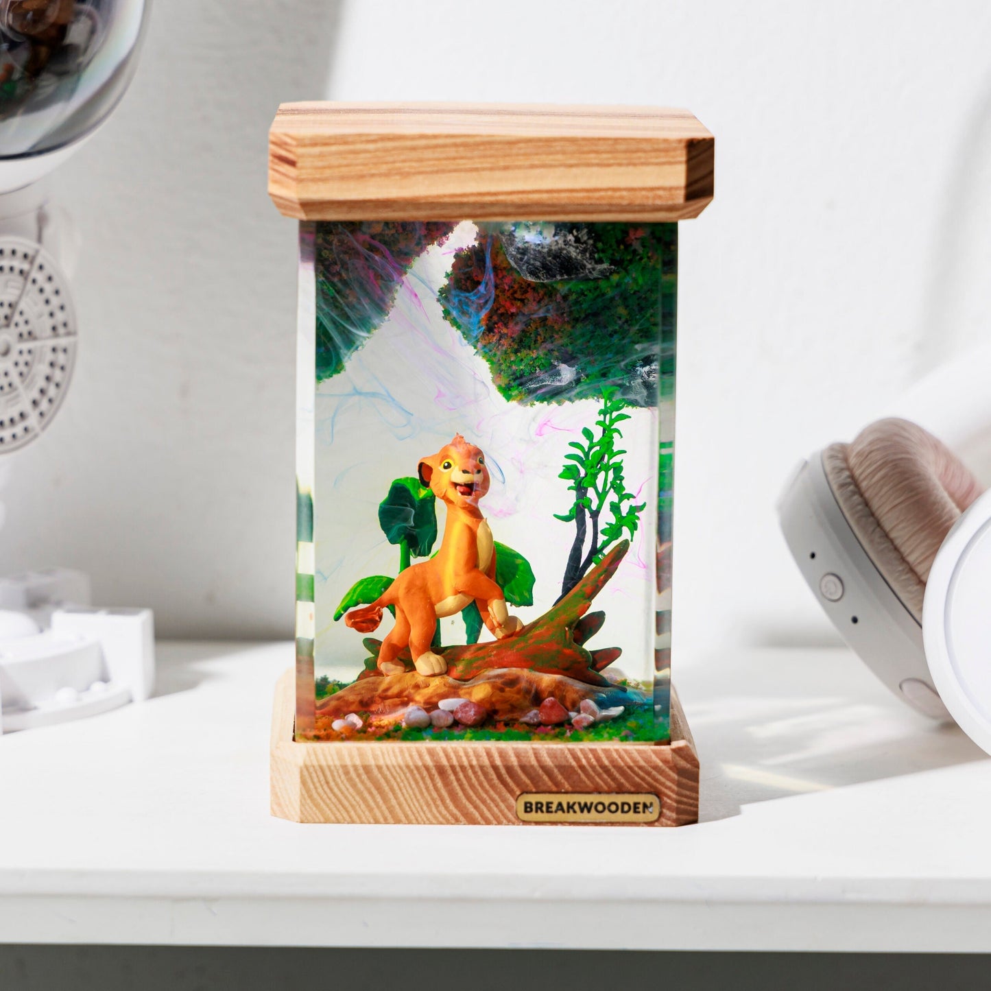 Lion King Resin Lamp