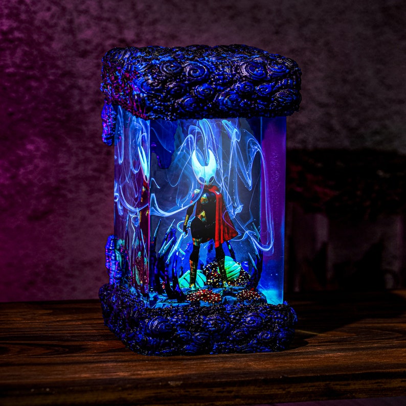 Cute Knight & Hornet Resin Lamp