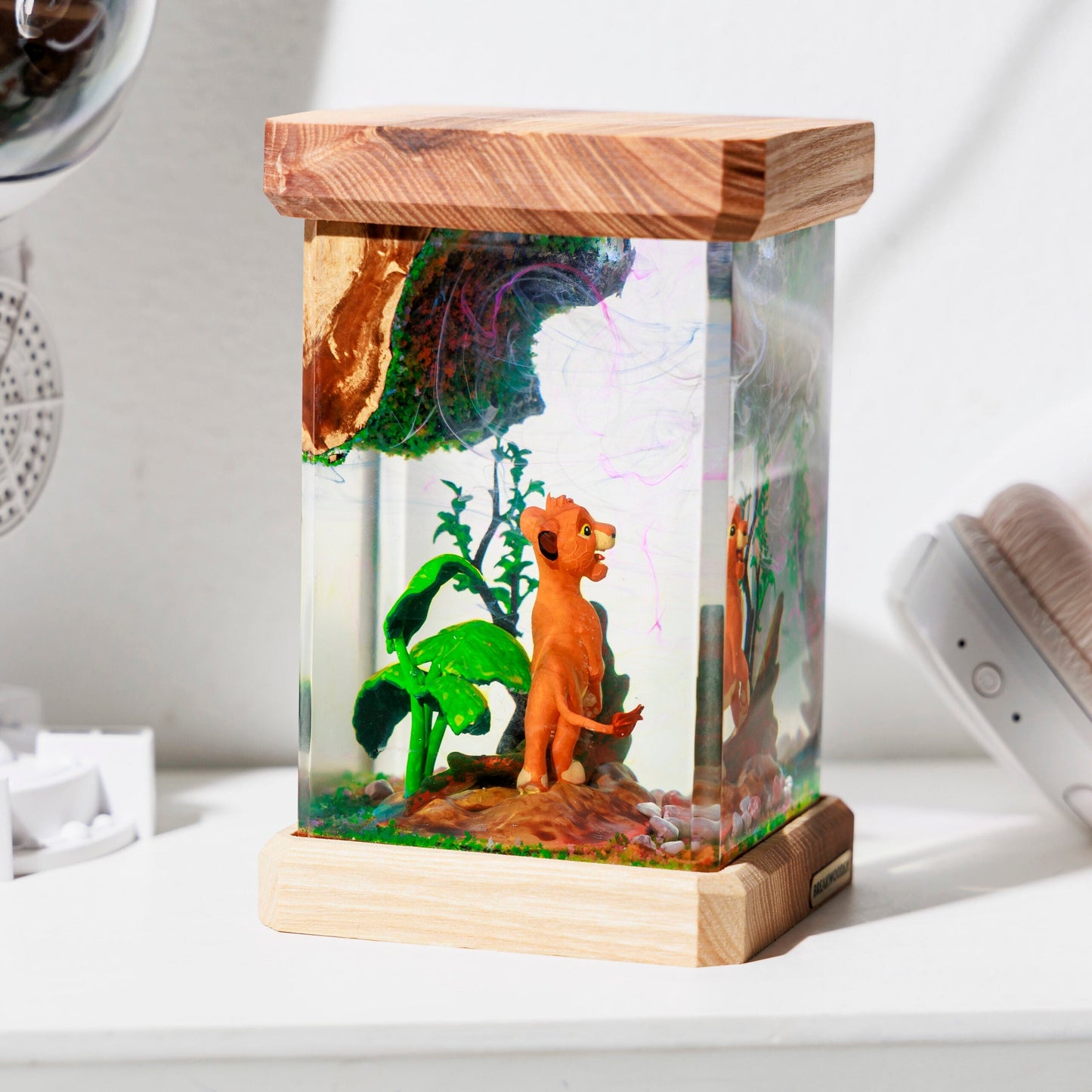 Lion King Resin Lamp