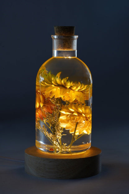 FLOWER BOTTLE – EPOXY LAMP