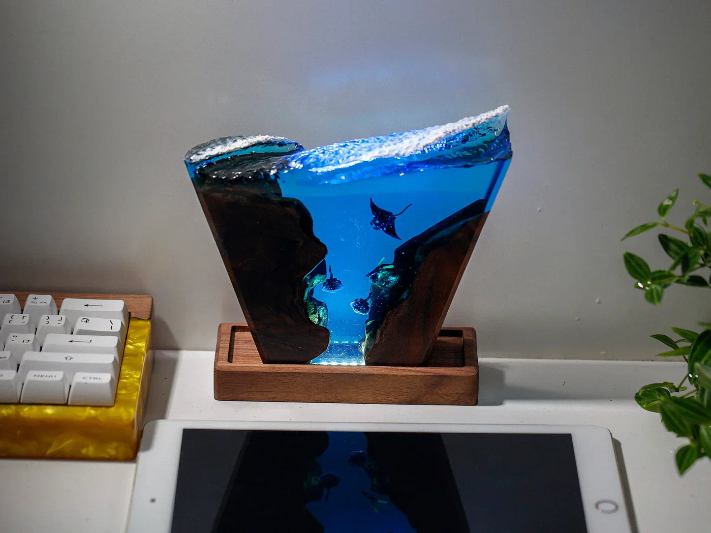 TRIANGLE SEA LAMP – EPOXY LAMP