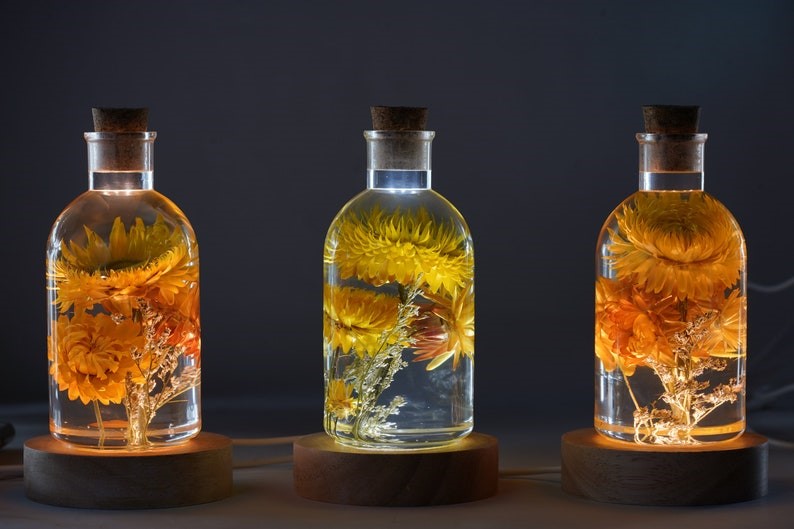 FLOWER BOTTLE – EPOXY LAMP