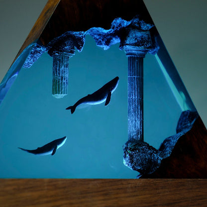 Whale Resin Epoxy Lamp