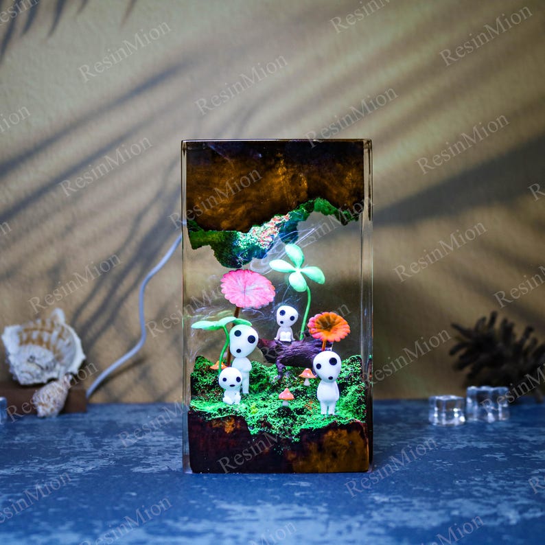 Japanese Folklore Resin Lamp