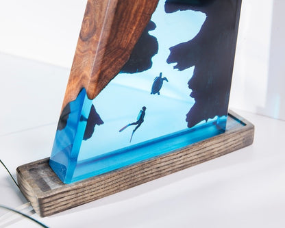 SQUARED TRIPEZOID – EPOXY LAMP