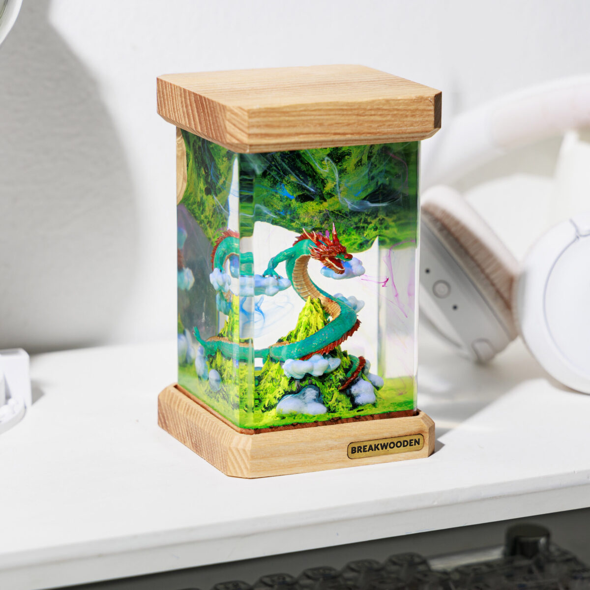 Mythology Dragon Resin Lamp