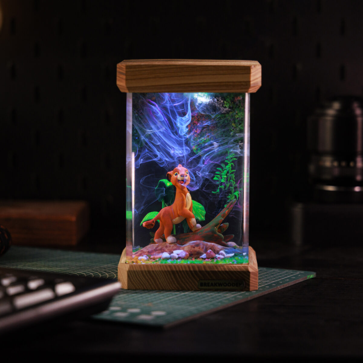 Lion King Resin Lamp